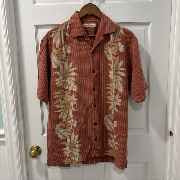 Tommy Bahama Other - Tommy Bahama Men’s Hawaiian Shirt Short Sleeve Size L Tencel Blend Resortwear